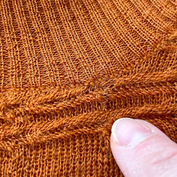 David Meister Merino Wool Sweather - Picture 5 of 7